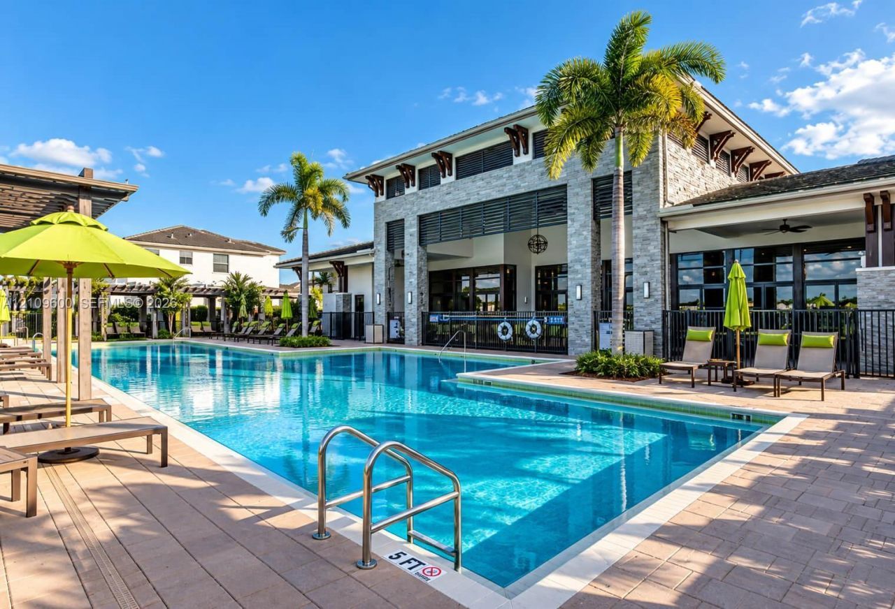 15742 NW 88th Ave , Unit 15742, Miami Lakes, FL 33018 Photo