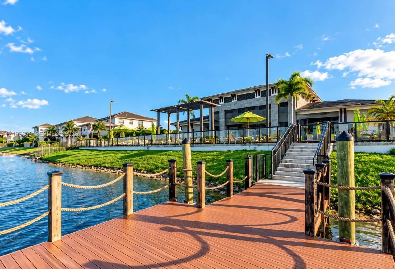 15742 NW 88th Ave , Unit 15742, Miami Lakes, FL 33018 Photo