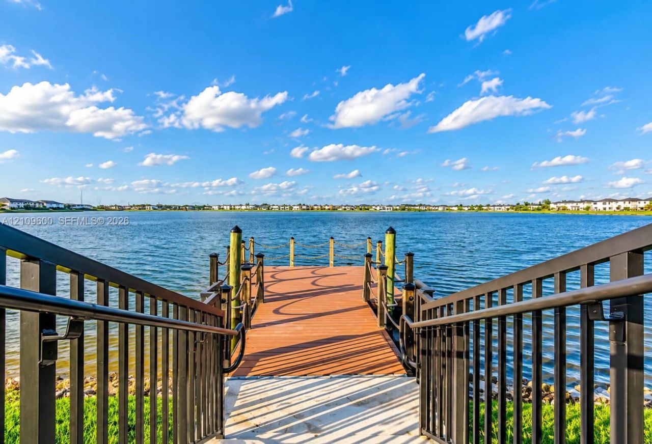15742 NW 88th Ave , Unit 15742, Miami Lakes, FL 33018 Photo
