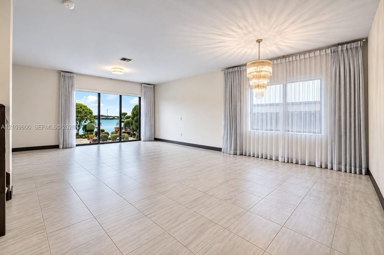 15742 NW 88th Ave , Unit 15742, Miami Lakes, FL 33018 Photo