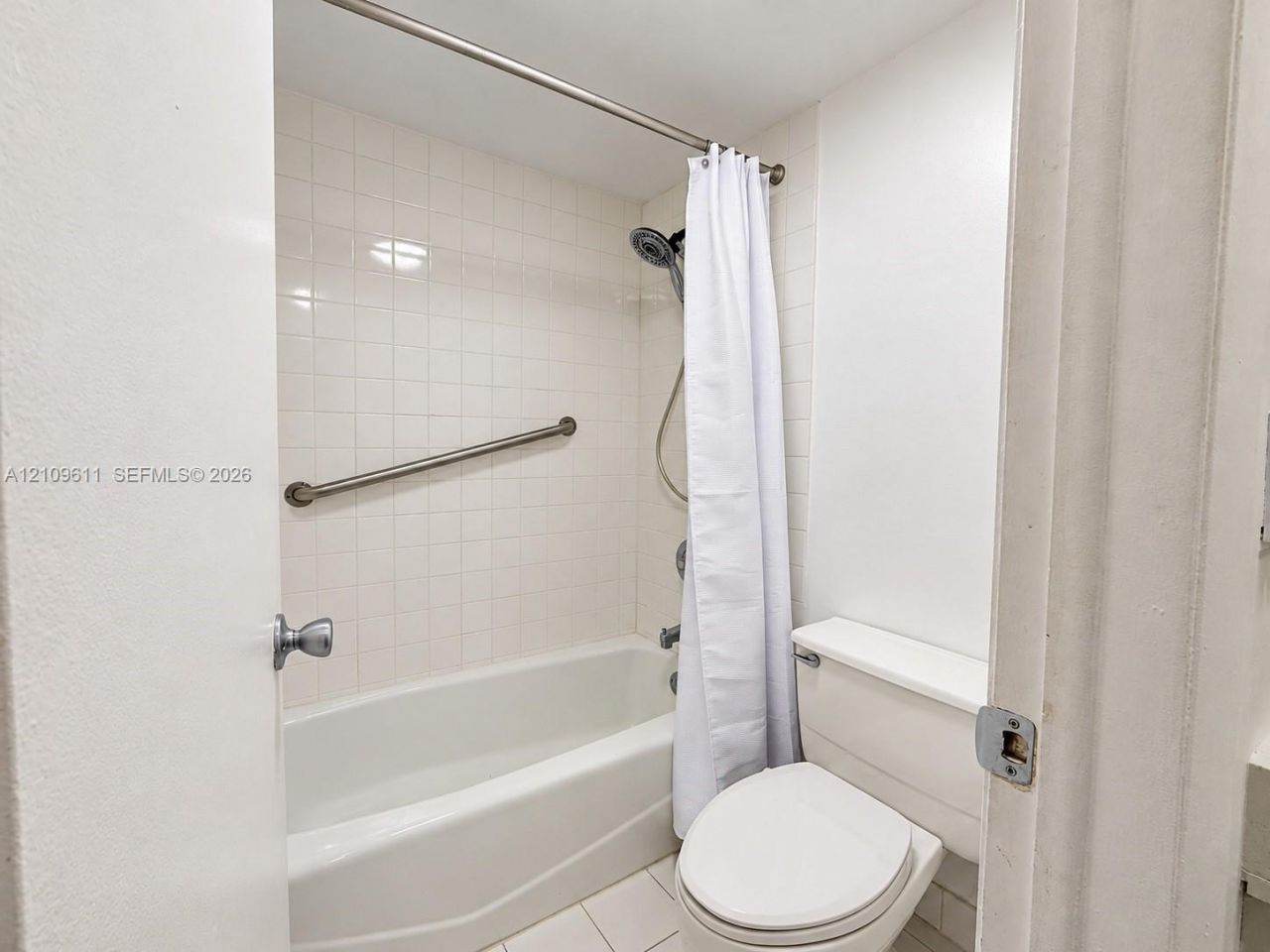 77 Crandon Blvd, Unit 3C, Key Biscayne, FL 33149 Photo