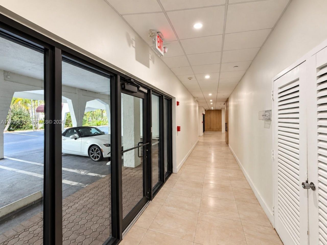 77 Crandon Blvd, Unit 3C, Key Biscayne, FL 33149 Photo