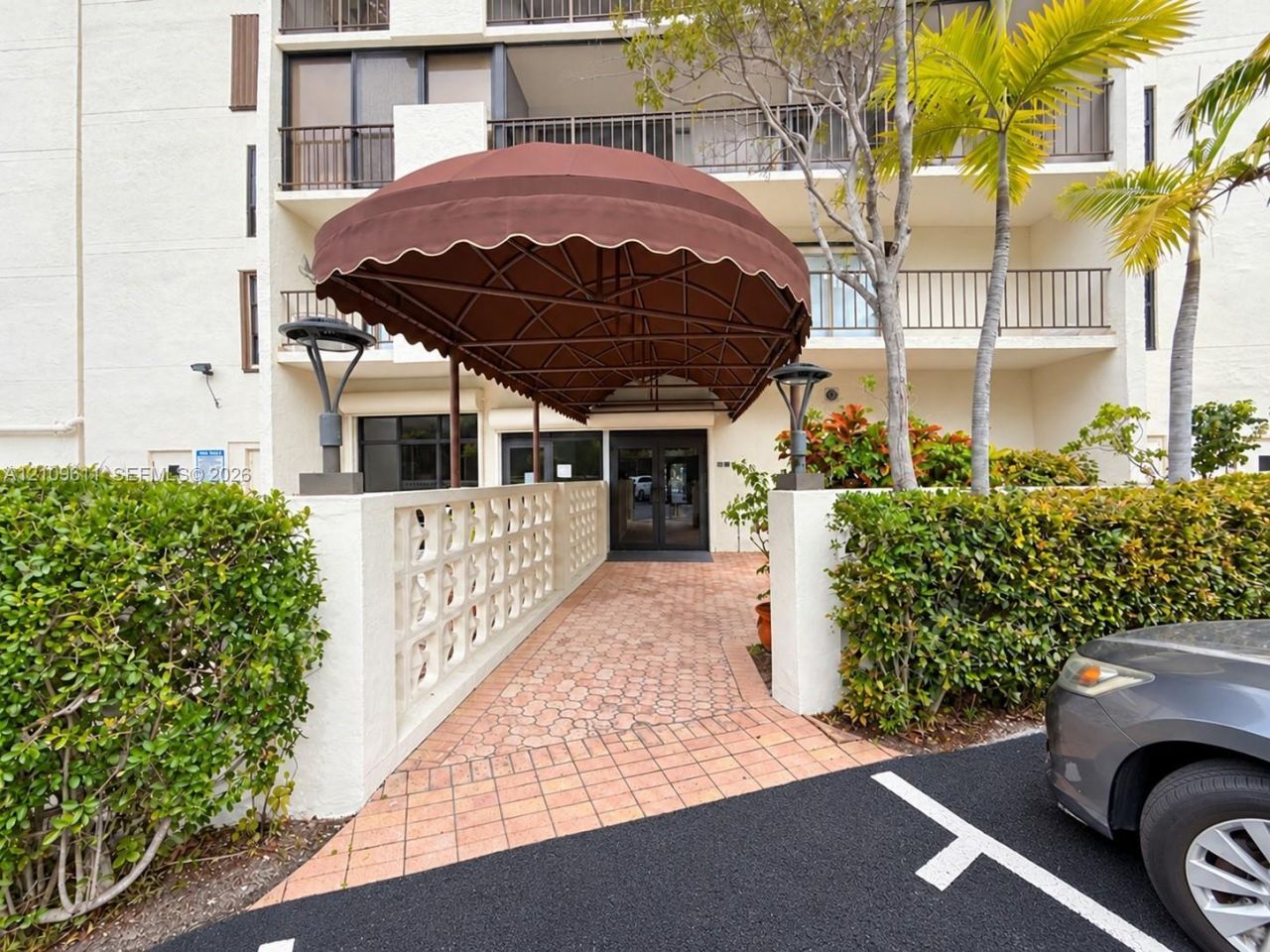 77 Crandon Blvd, Unit 3C, Key Biscayne, FL 33149 Photo
