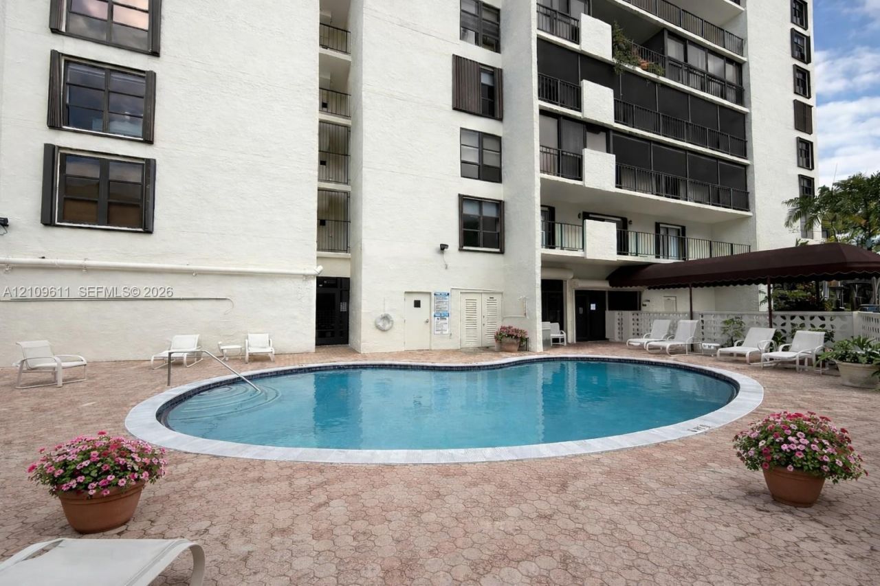 77 Crandon Blvd, Unit 3C, Key Biscayne, FL 33149 Photo