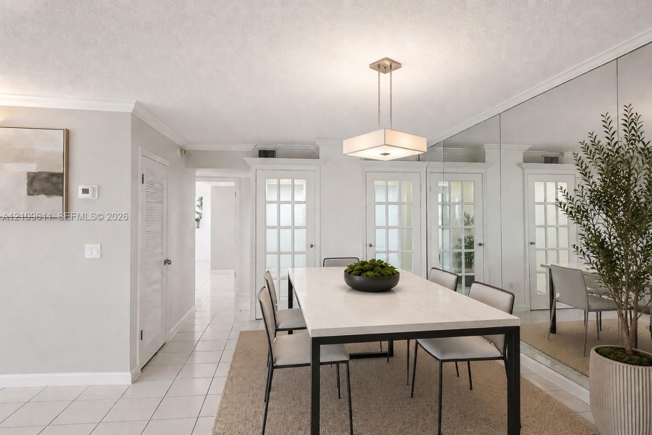 77 Crandon Blvd, Unit 3C, Key Biscayne, FL 33149 Photo