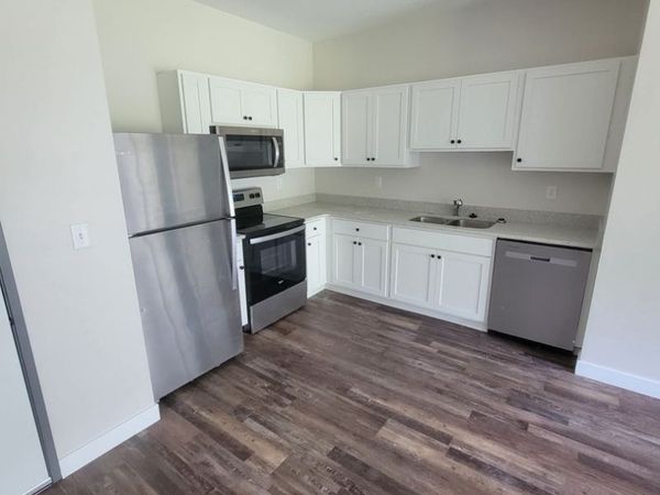 1176 Devils Glen Road , Unit 204, Bettendorf, IA 52722