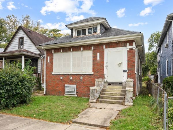 11704 S Peoria Street , Chicago, IL 60643