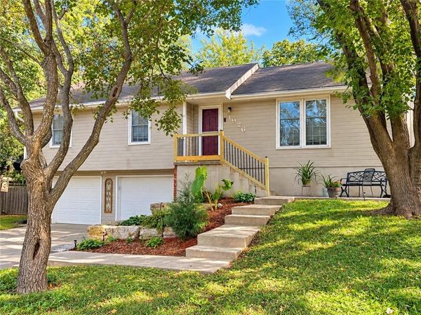1926 SW 4th Street, Lee's Summit, MO 64081