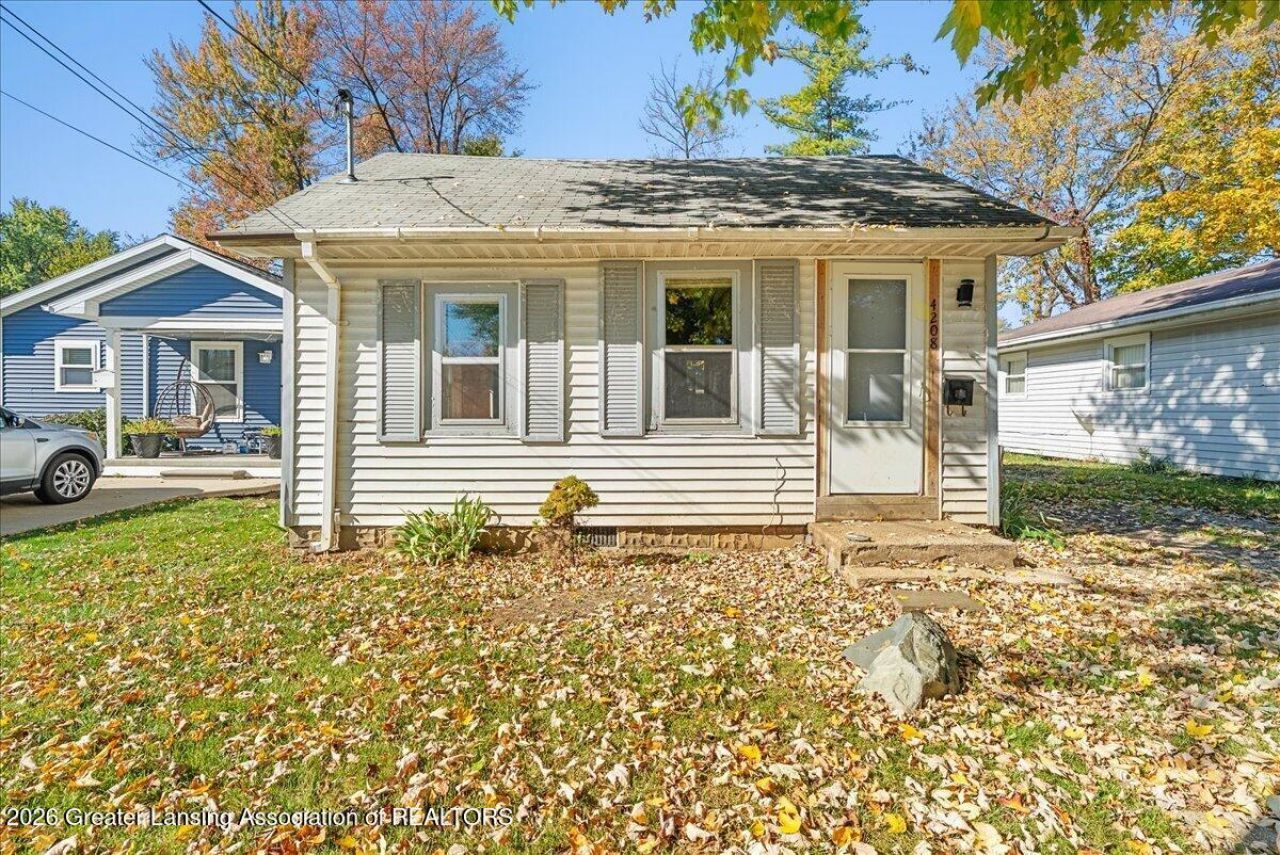4208 Lowcroft Avenue, Lansing, MI 48910 Main Photo
