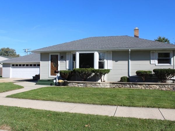 6621 51st AVENUE, Kenosha, WI 53142