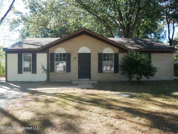 2525 Eastbrook Drive, Horn Lake, MS 38637