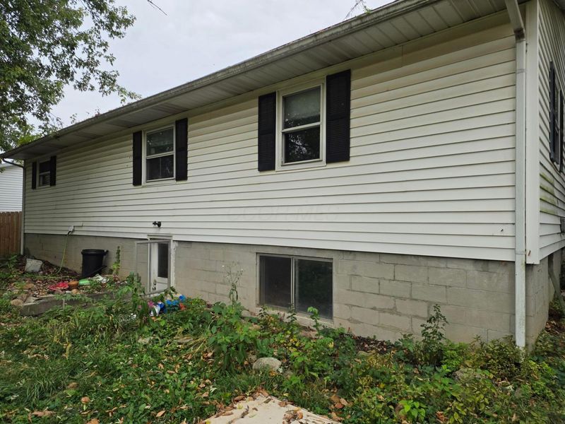 1015 Edison Avenue , Marion, OH 43302 Photo 5