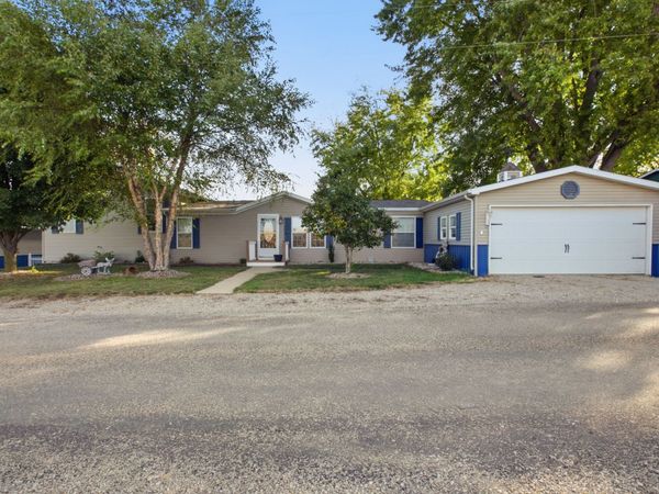 180 Clear Creek Drive, Neoga, IL 62447