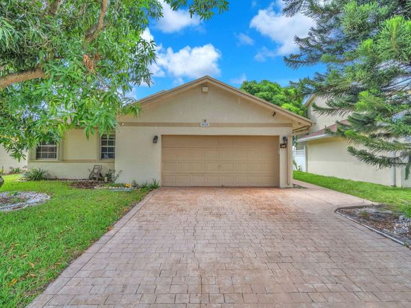 1020 SW 99TH Avenue, Pembroke Pines, FL 33025