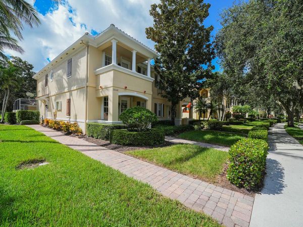 3846 GREENWAY Drive, Jupiter, FL 33458