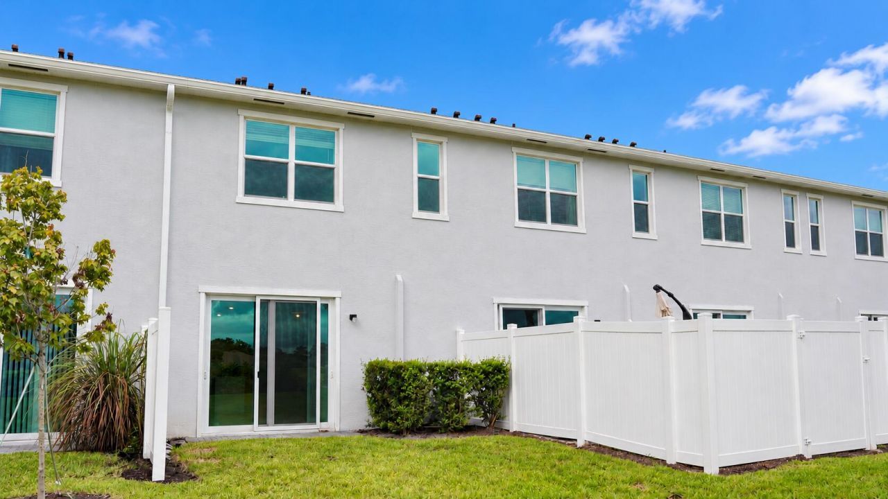 636 SE Lake Falls Street, Port Saint Lucie, FL 34984 Photo