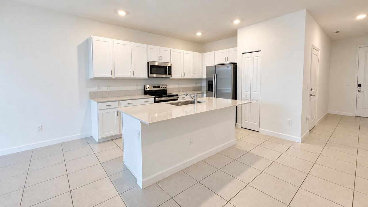 636 SE Lake Falls Street, Port Saint Lucie, FL 34984 Photo