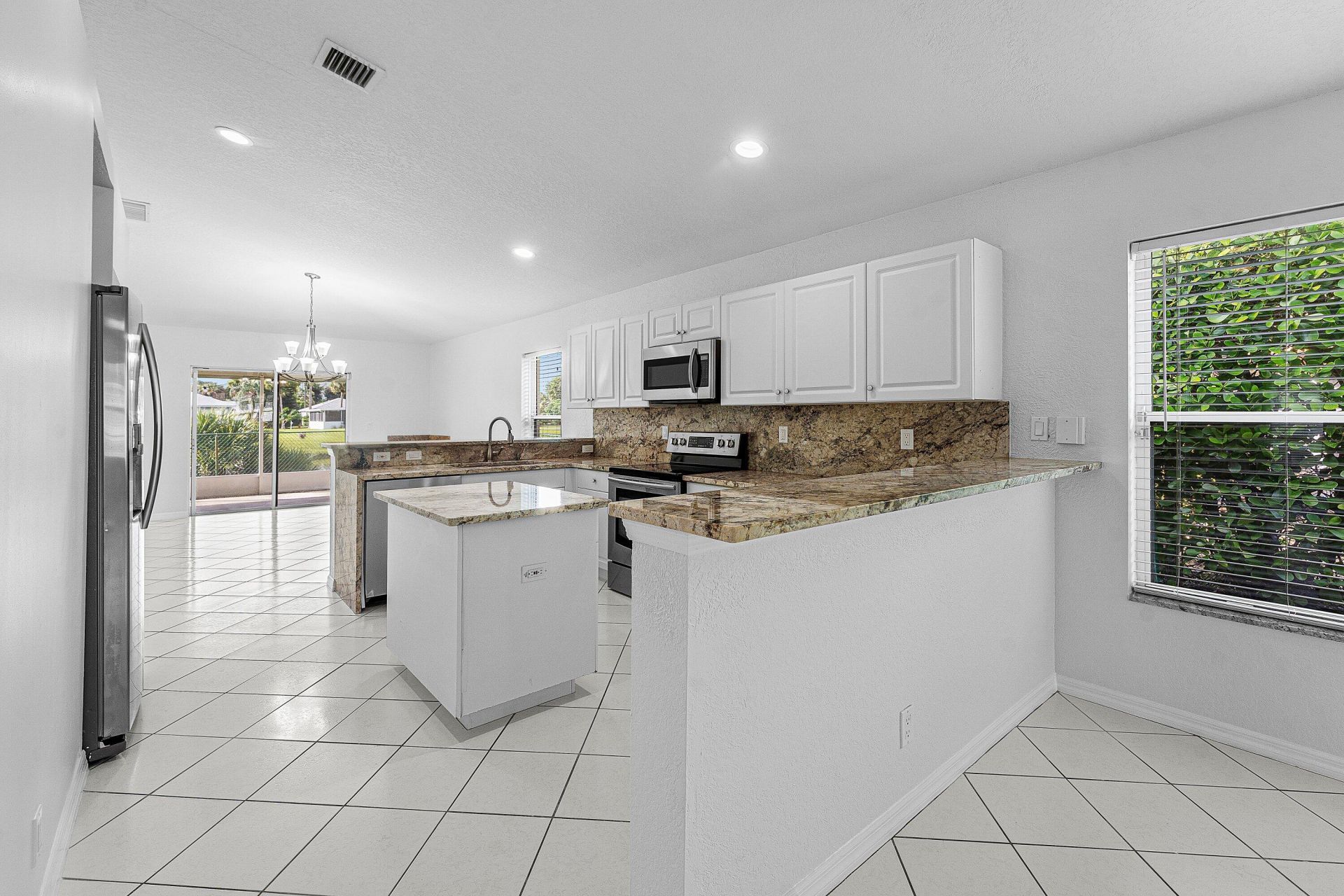 5427 Club Circle, Haverhill, FL 33415 Photo