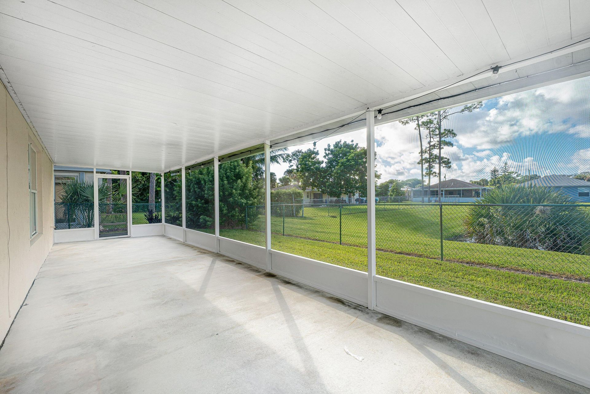 5427 Club Circle, Haverhill, FL 33415 Photo