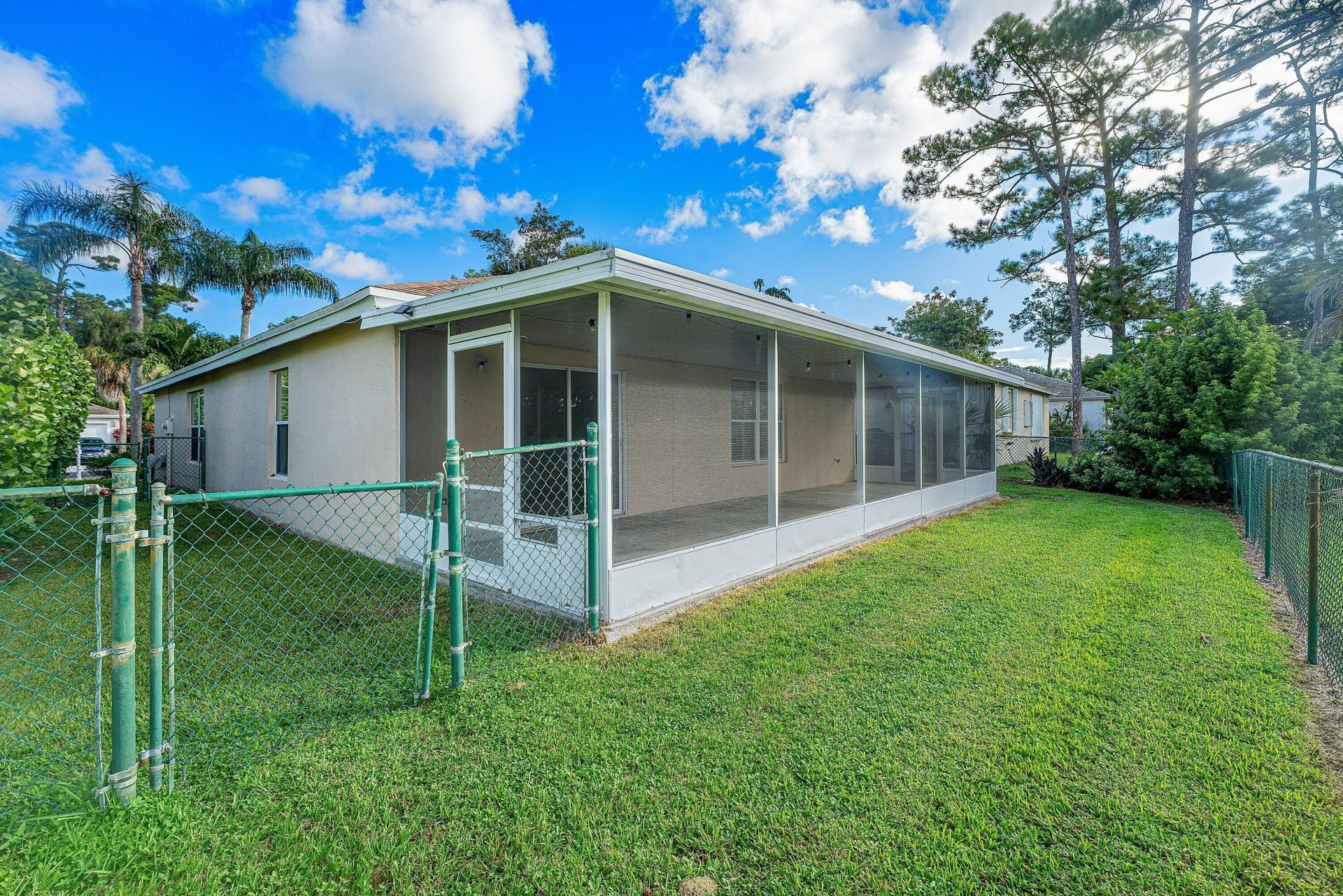 5427 Club Circle, Haverhill, FL 33415 Photo