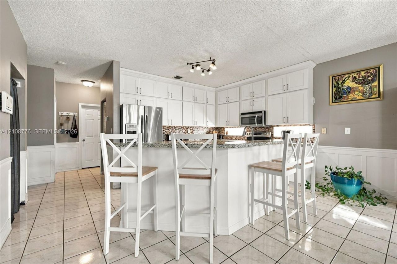 18041 SW 33rd St , Miramar, FL 33029 Photo