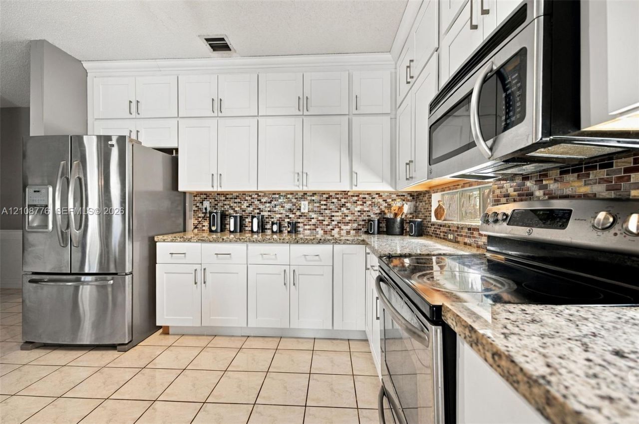 18041 SW 33rd St , Miramar, FL 33029 Photo