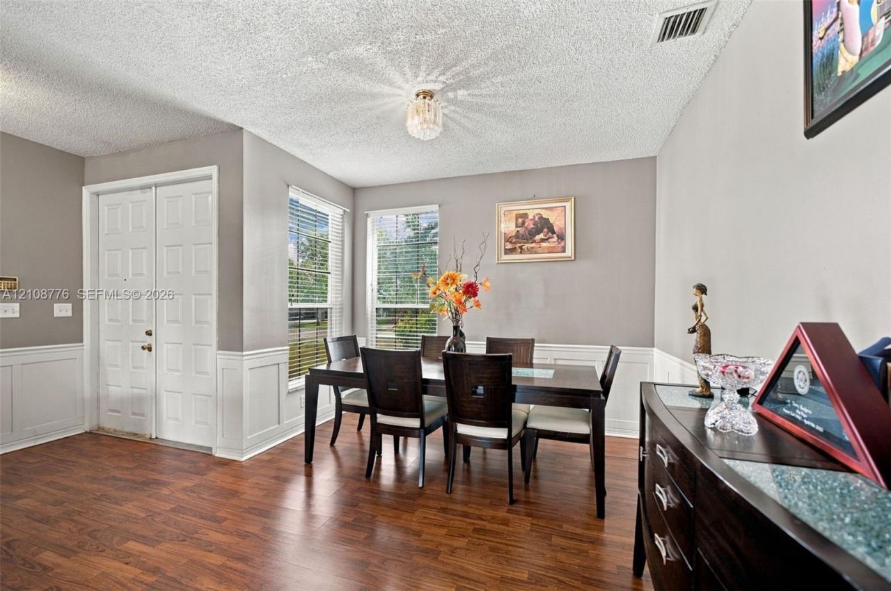 18041 SW 33rd St , Miramar, FL 33029 Photo