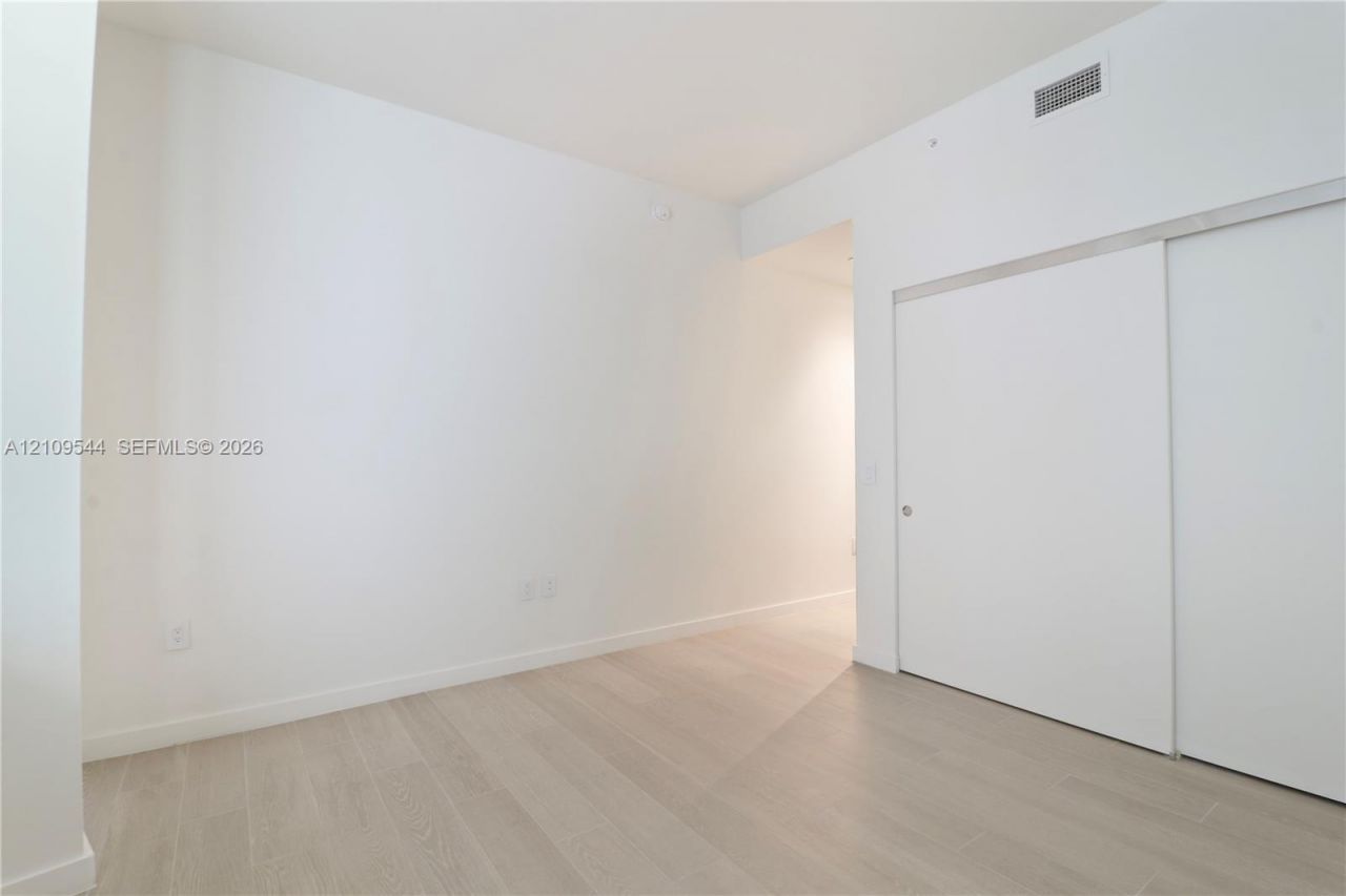 1400 Biscayne Blvd , Unit 605, Miami, FL 33132 Photo