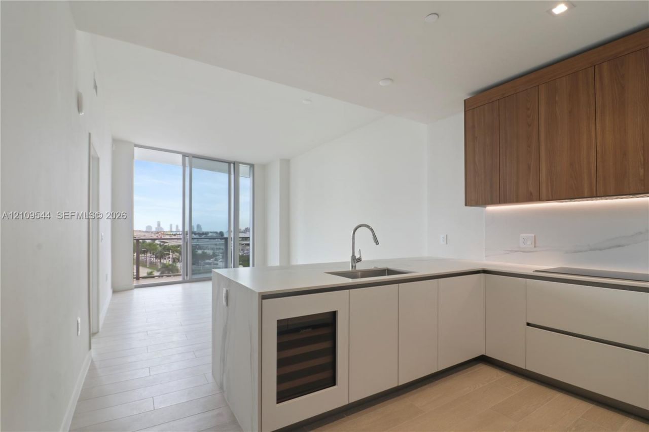 1400 Biscayne Blvd , Unit 605, Miami, FL 33132 Photo