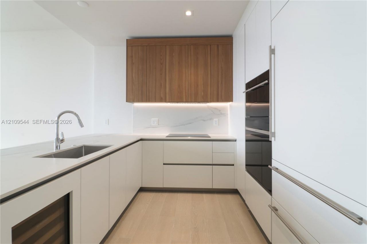 1400 Biscayne Blvd , Unit 605, Miami, FL 33132 Photo