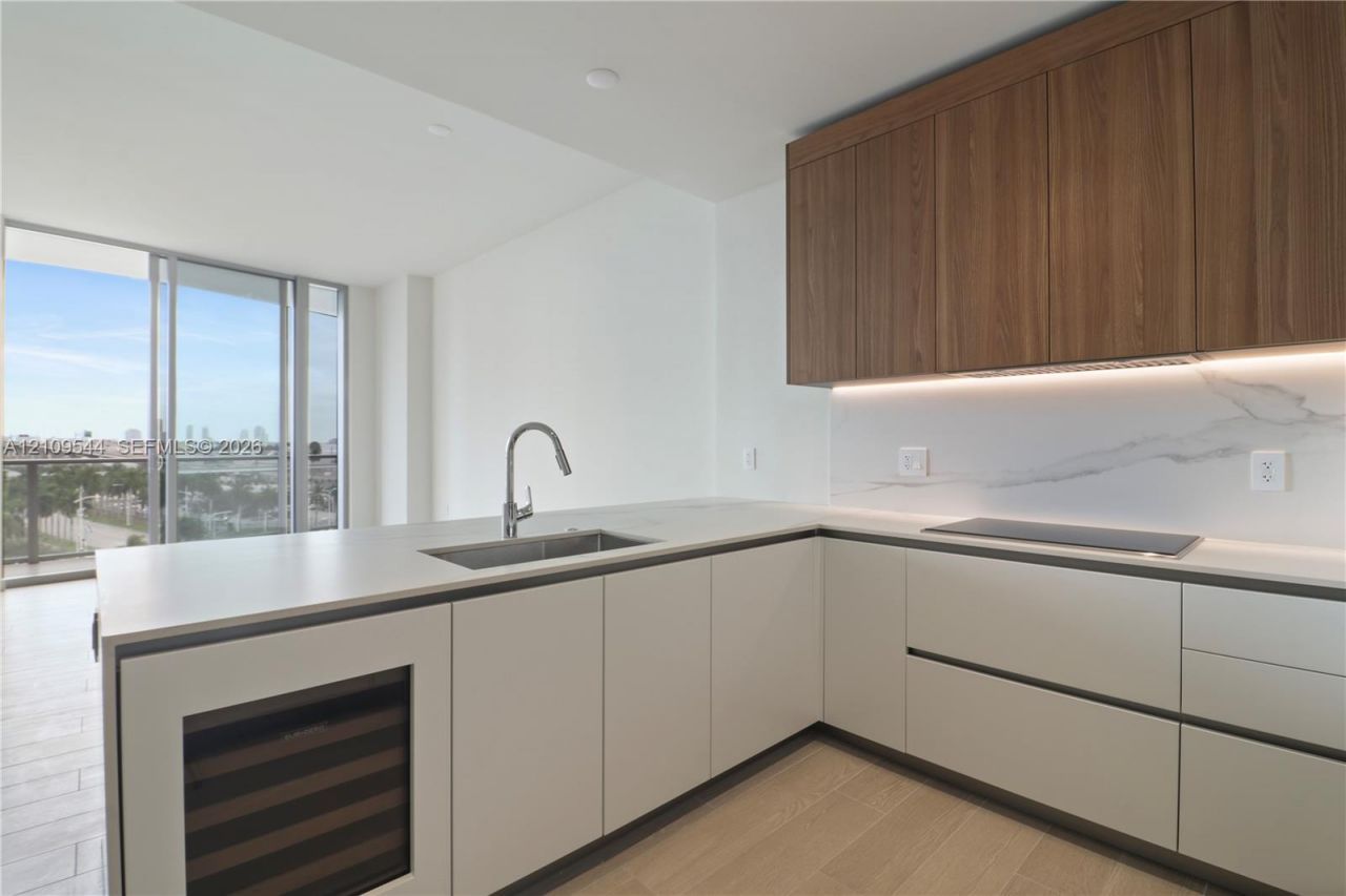1400 Biscayne Blvd , Unit 605, Miami, FL 33132 Photo