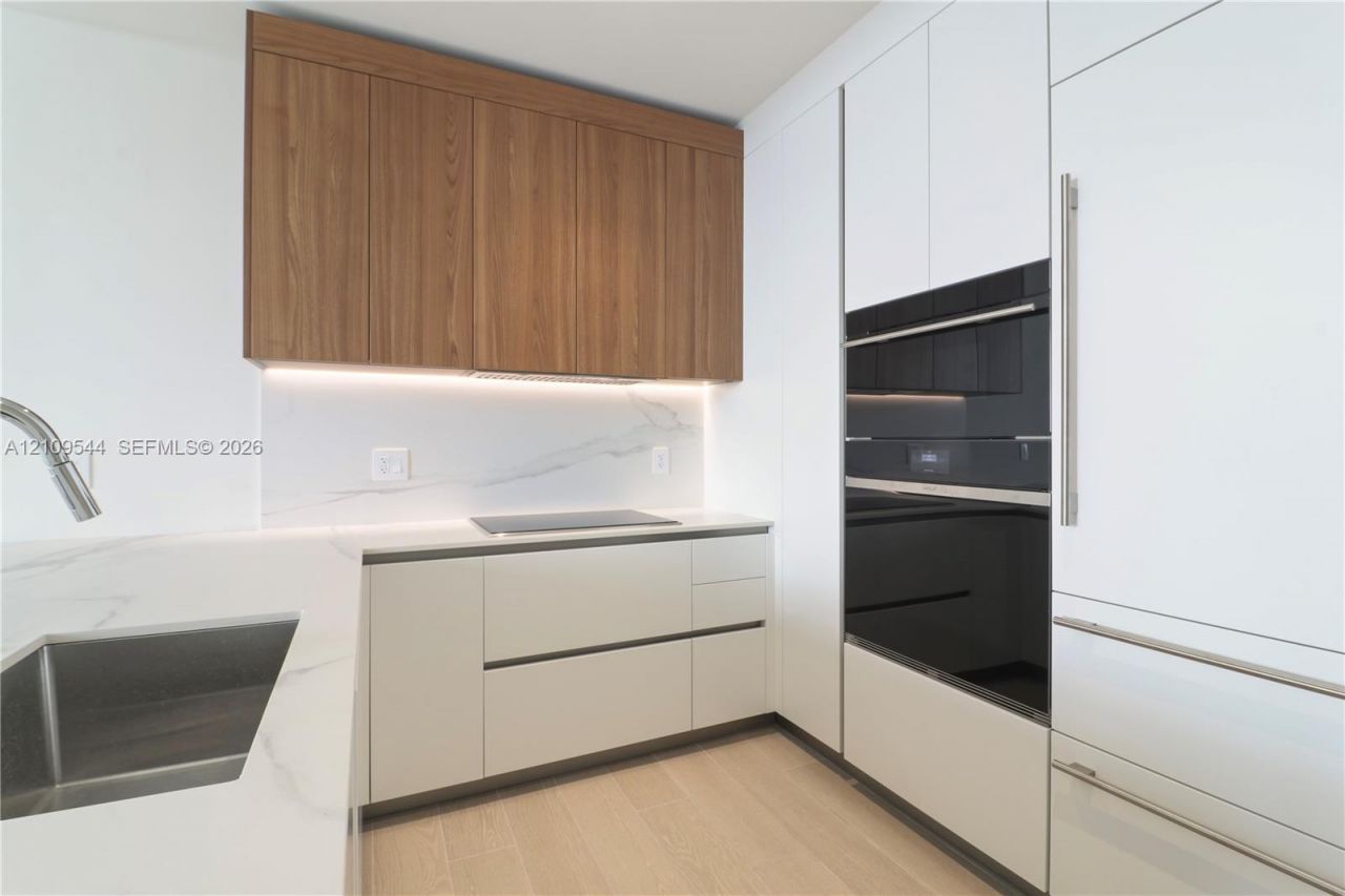 1400 Biscayne Blvd , Unit 605, Miami, FL 33132 Photo