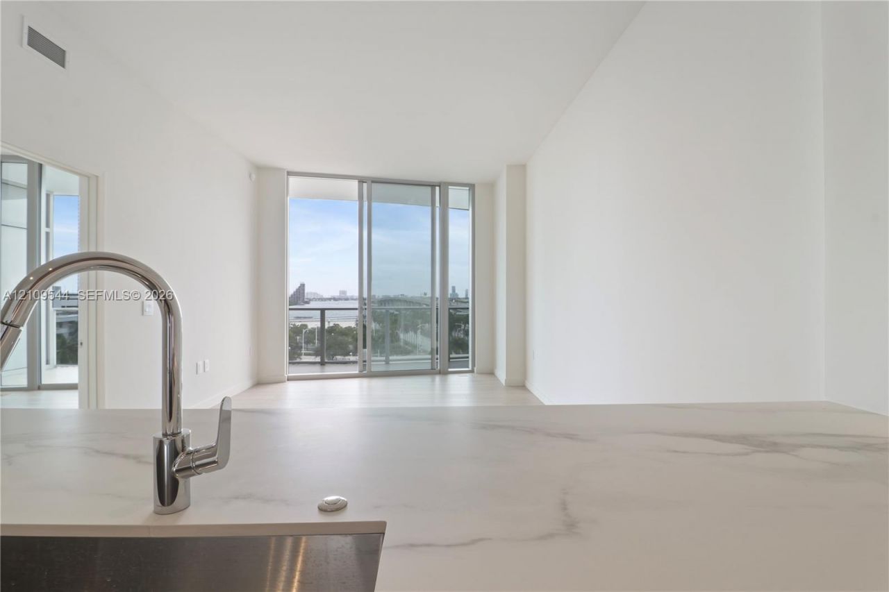 1400 Biscayne Blvd , Unit 605, Miami, FL 33132 Photo
