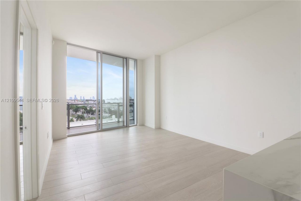 1400 Biscayne Blvd , Unit 605, Miami, FL 33132 Photo