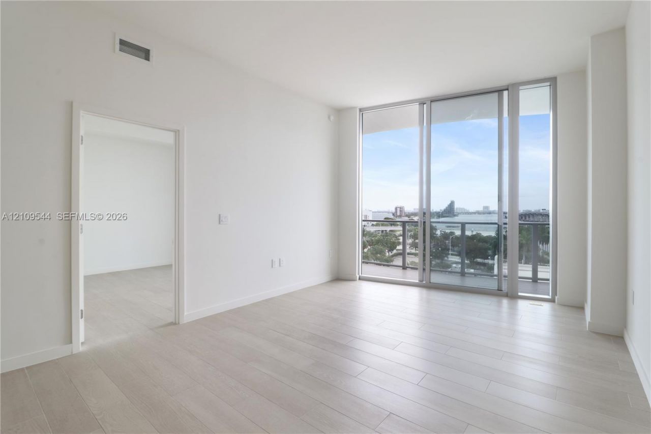 1400 Biscayne Blvd , Unit 605, Miami, FL 33132 Photo