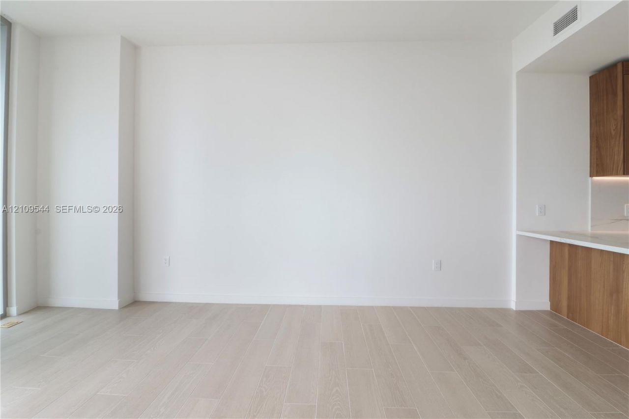 1400 Biscayne Blvd , Unit 605, Miami, FL 33132 Photo