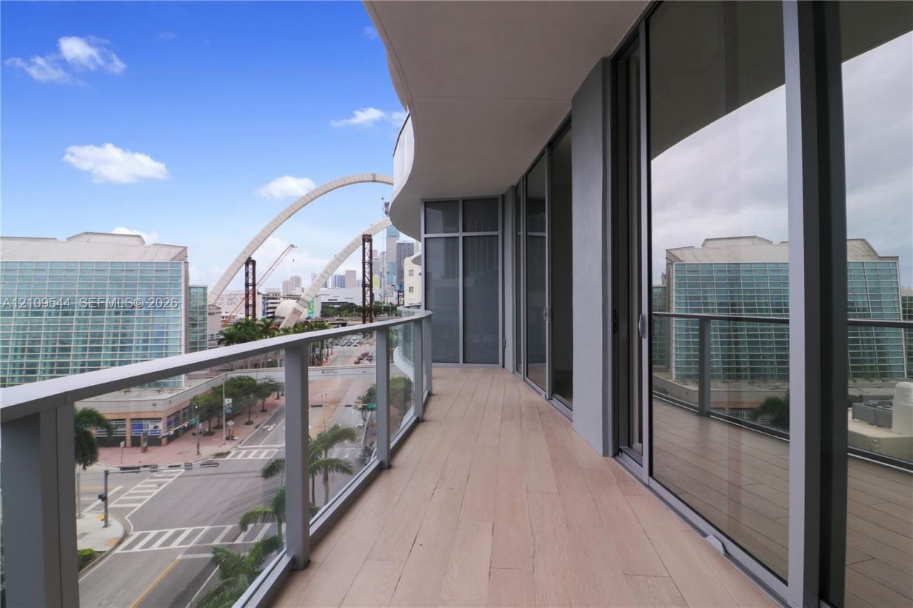 1400 Biscayne Blvd , Unit 605, Miami, FL 33132 Photo
