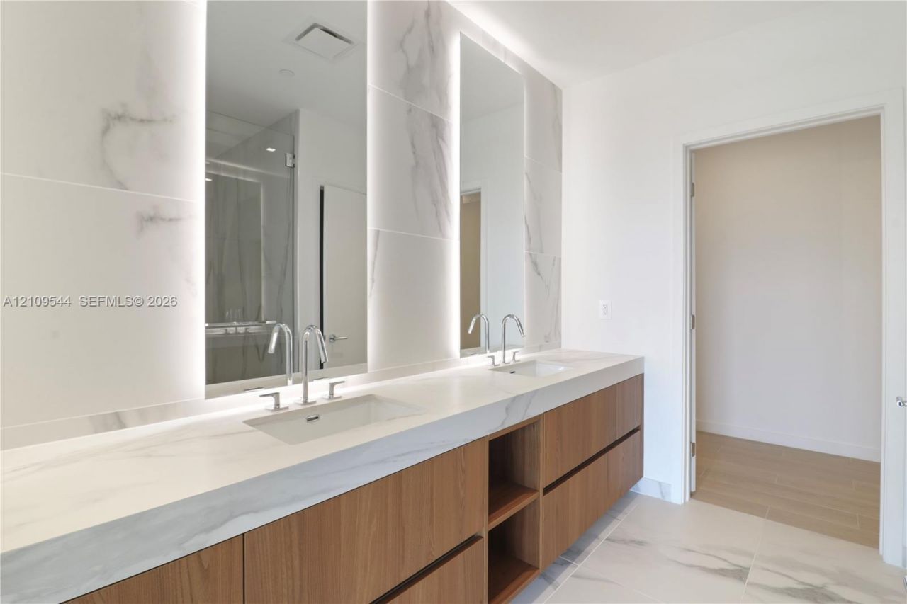1400 Biscayne Blvd , Unit 605, Miami, FL 33132 Photo