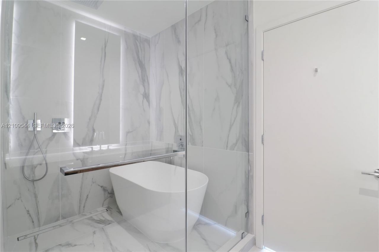 1400 Biscayne Blvd , Unit 605, Miami, FL 33132 Photo