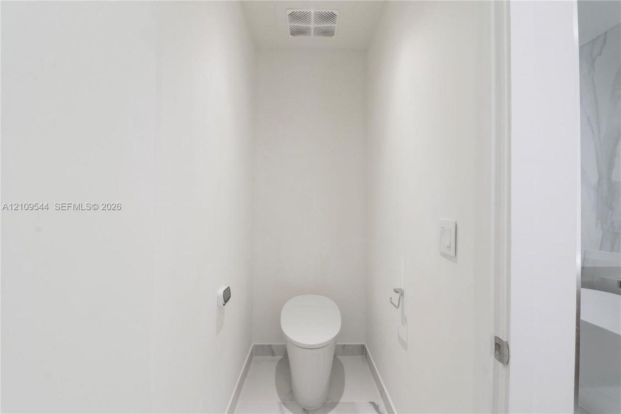 1400 Biscayne Blvd , Unit 605, Miami, FL 33132 Photo