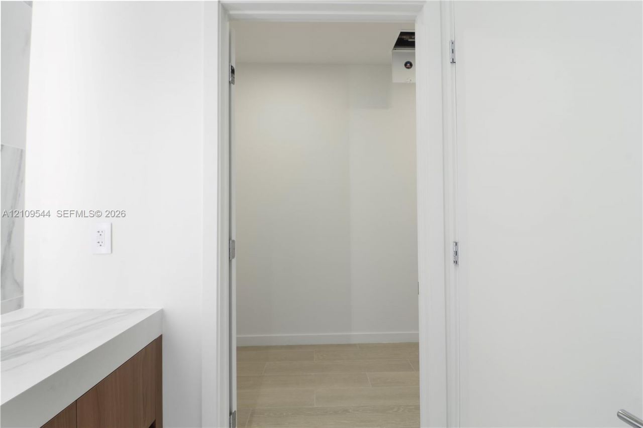 1400 Biscayne Blvd , Unit 605, Miami, FL 33132 Photo