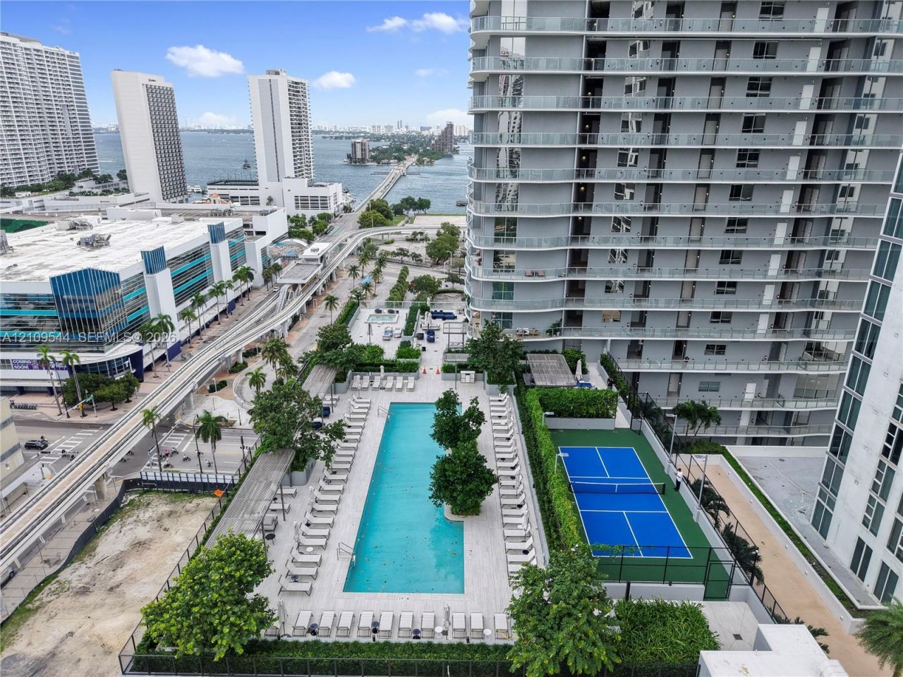 1400 Biscayne Blvd , Unit 605, Miami, FL 33132 Photo