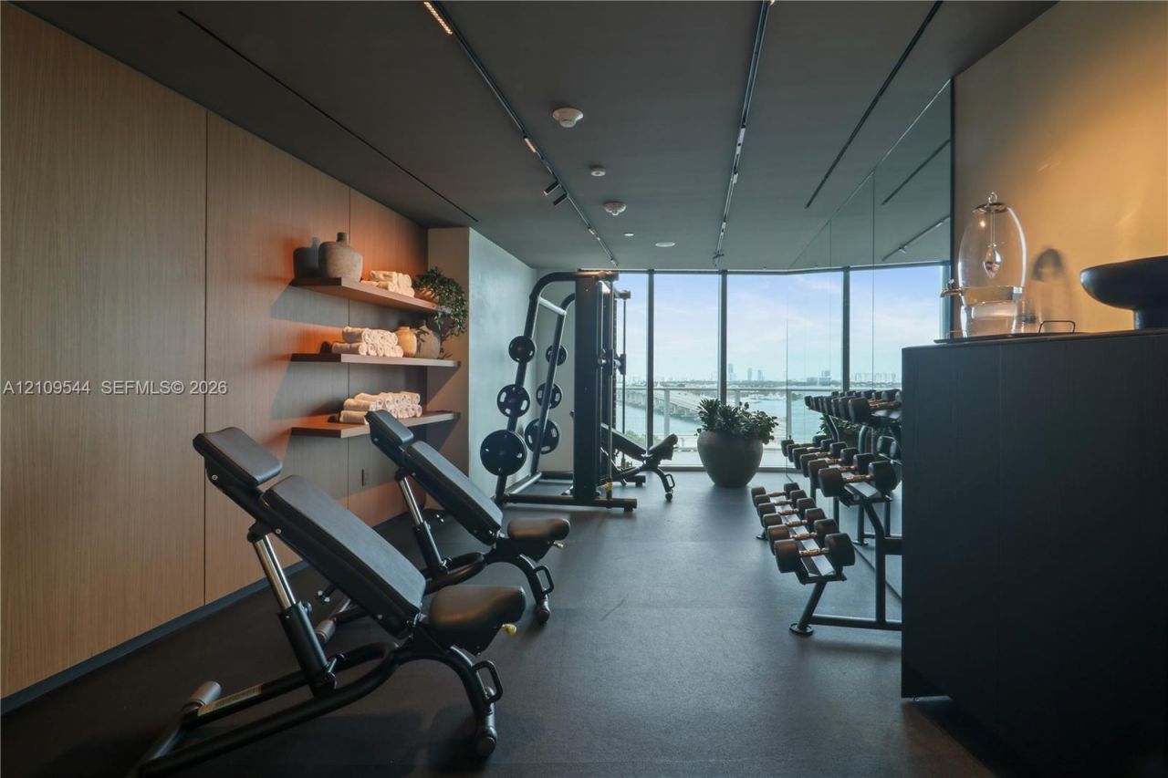 1400 Biscayne Blvd , Unit 605, Miami, FL 33132 Photo