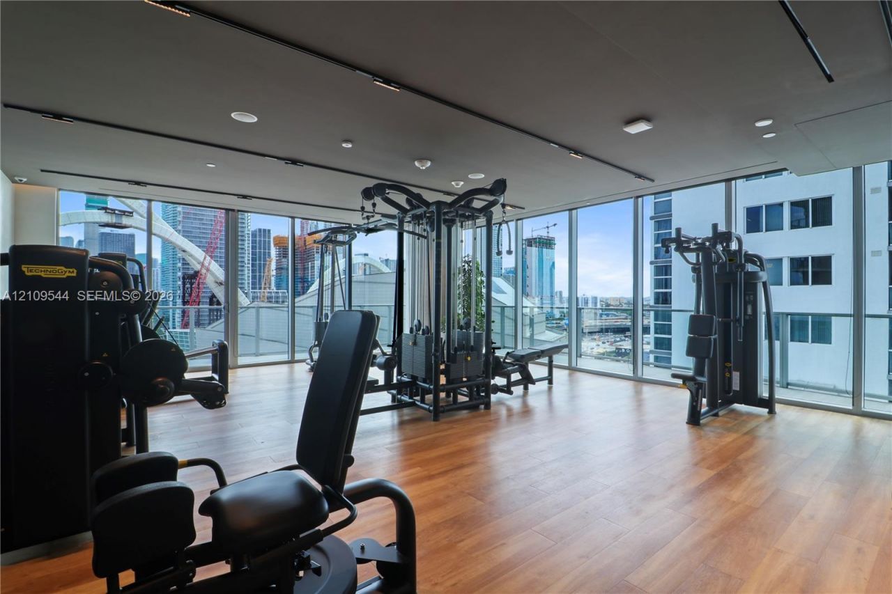 1400 Biscayne Blvd , Unit 605, Miami, FL 33132 Photo