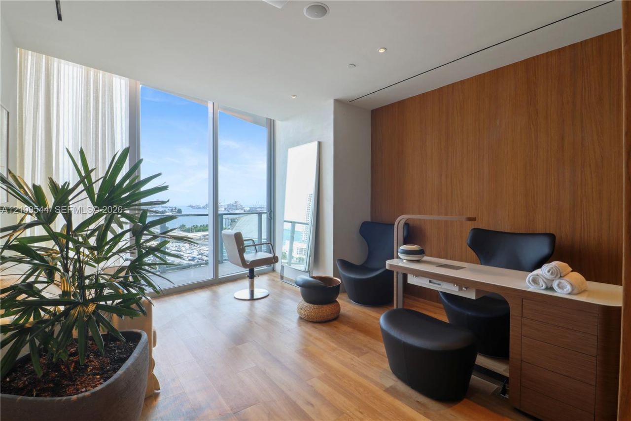 1400 Biscayne Blvd , Unit 605, Miami, FL 33132 Photo
