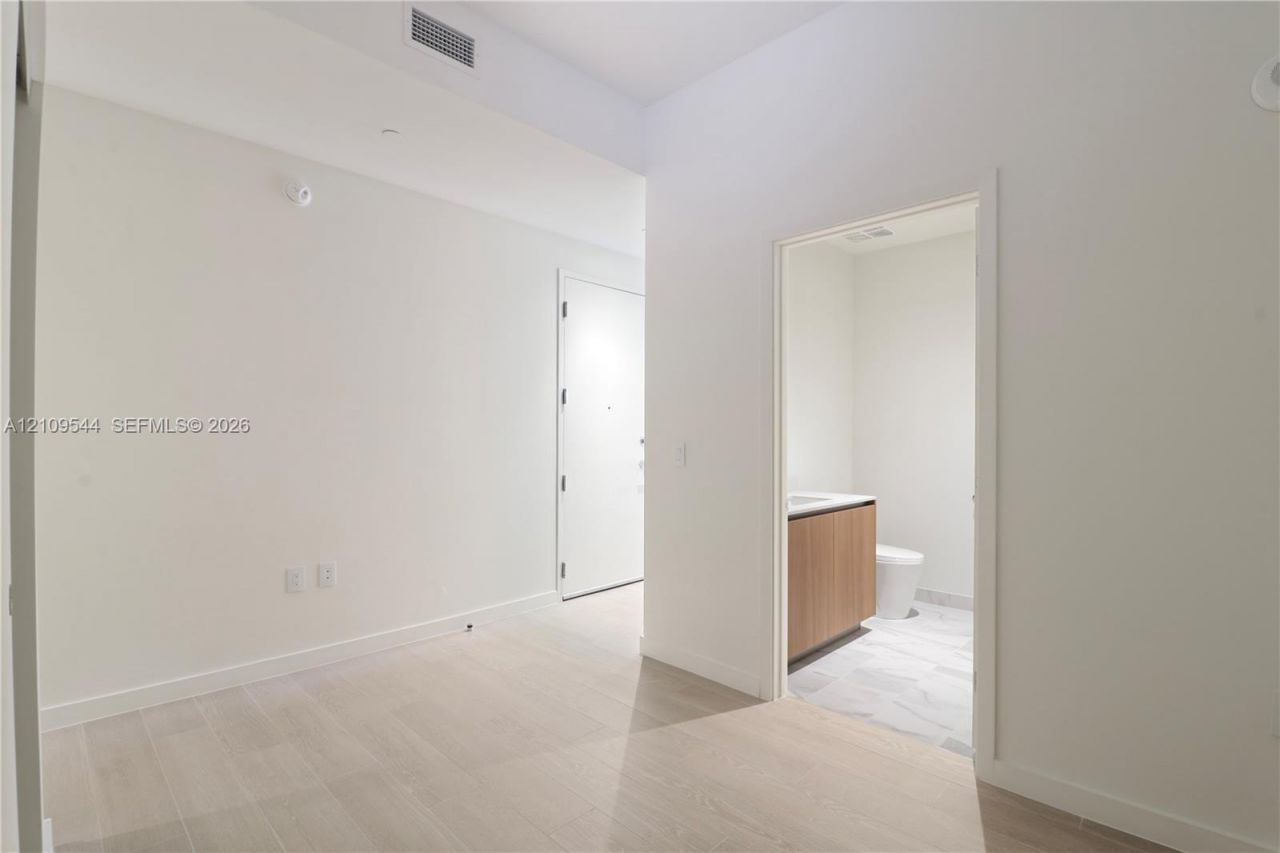 1400 Biscayne Blvd , Unit 605, Miami, FL 33132 Photo