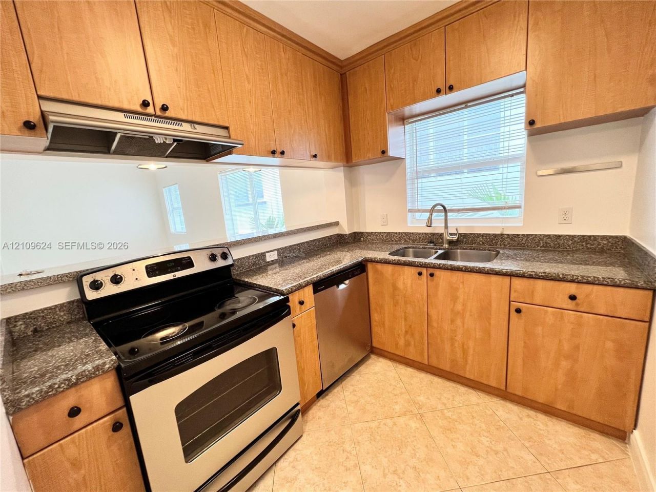 950 Bay Dr , Unit 7, Miami Beach, FL 33141 Photo
