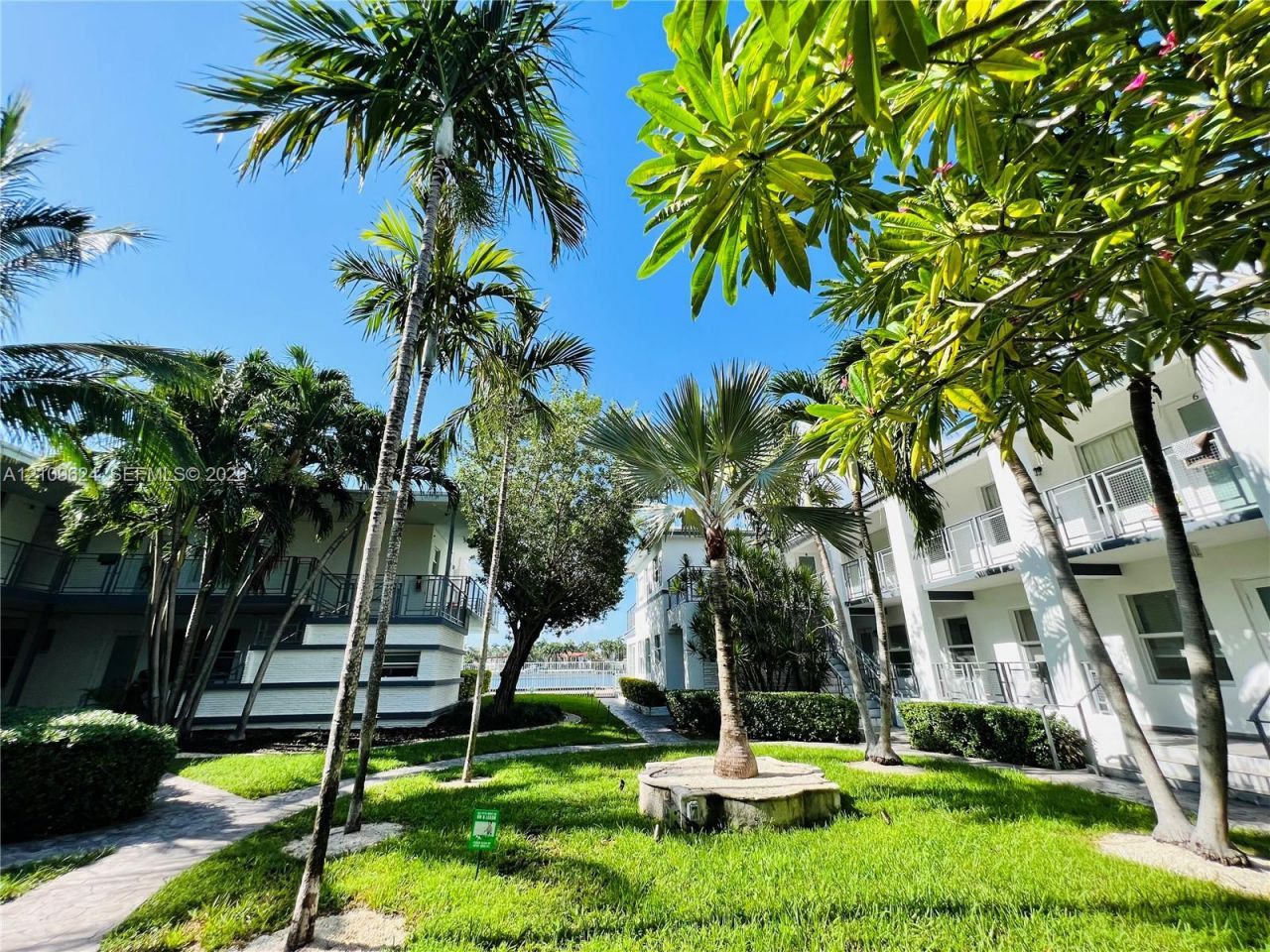 950 Bay Dr , Unit 7, Miami Beach, FL 33141 Photo