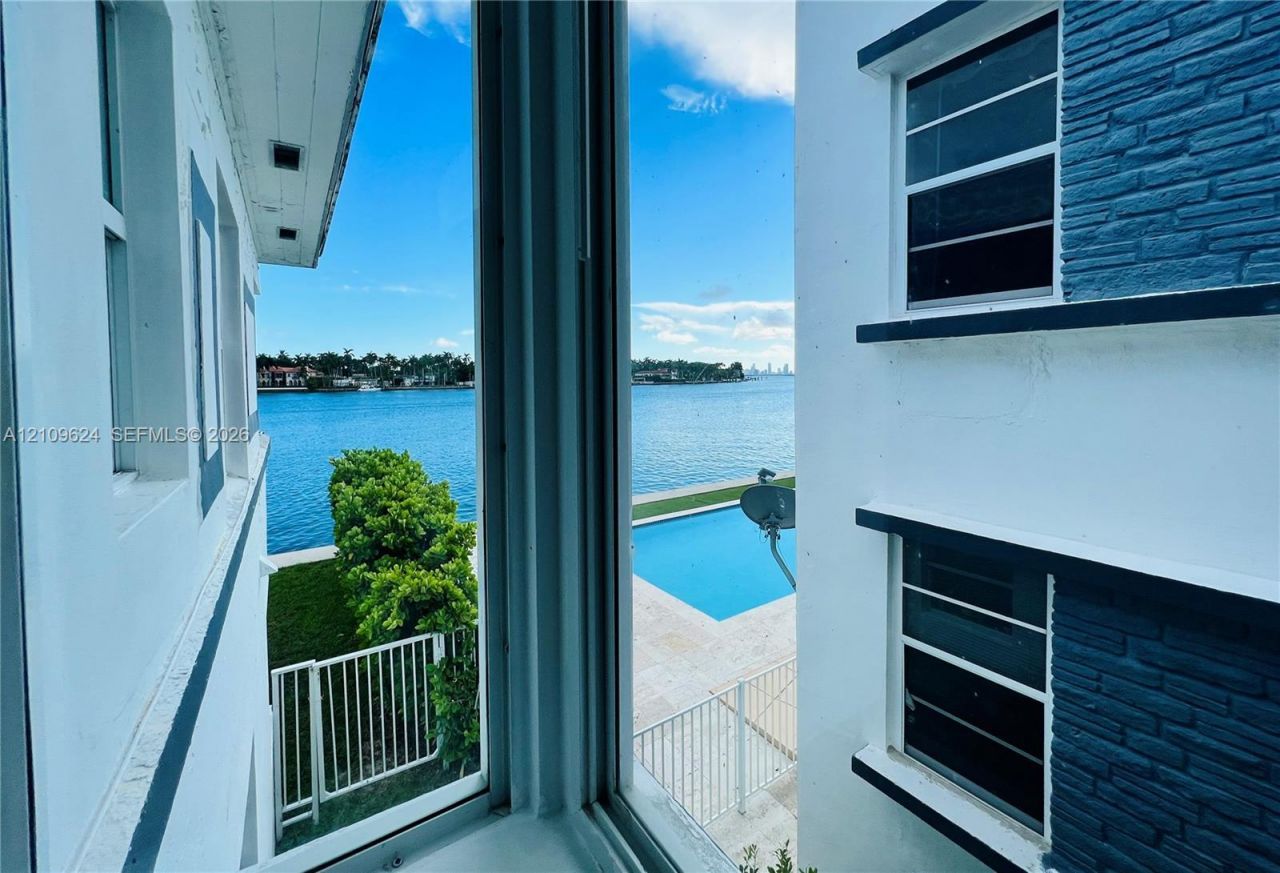 950 Bay Dr , Unit 7, Miami Beach, FL 33141 Photo