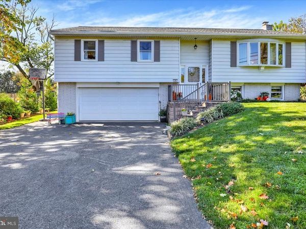30 N CHURCH STREET SW, EPHRATA, PA 17522